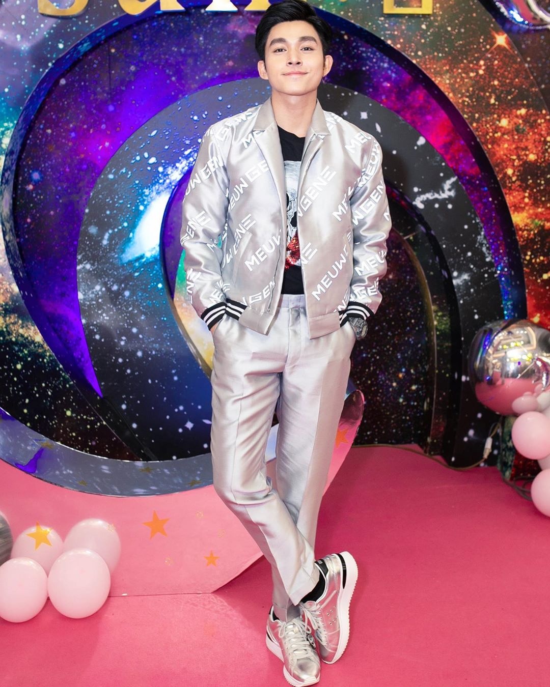 Son Tung mac do phong cach the thao anh 4