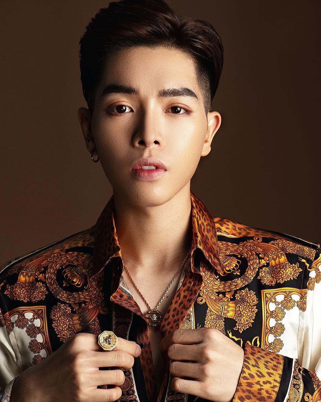 Duc Phuc ngay cang chuong do mau me anh 1