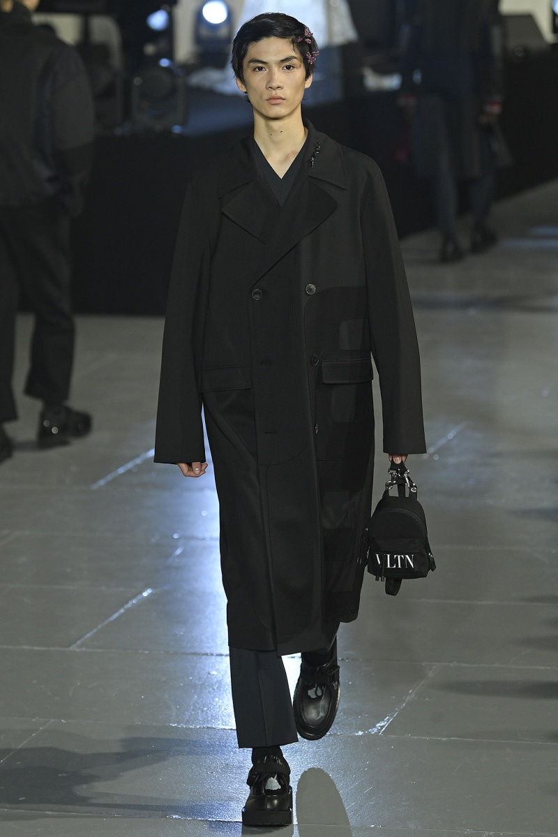 Lan ranh gioi tinh trong show dien Valentino anh 19