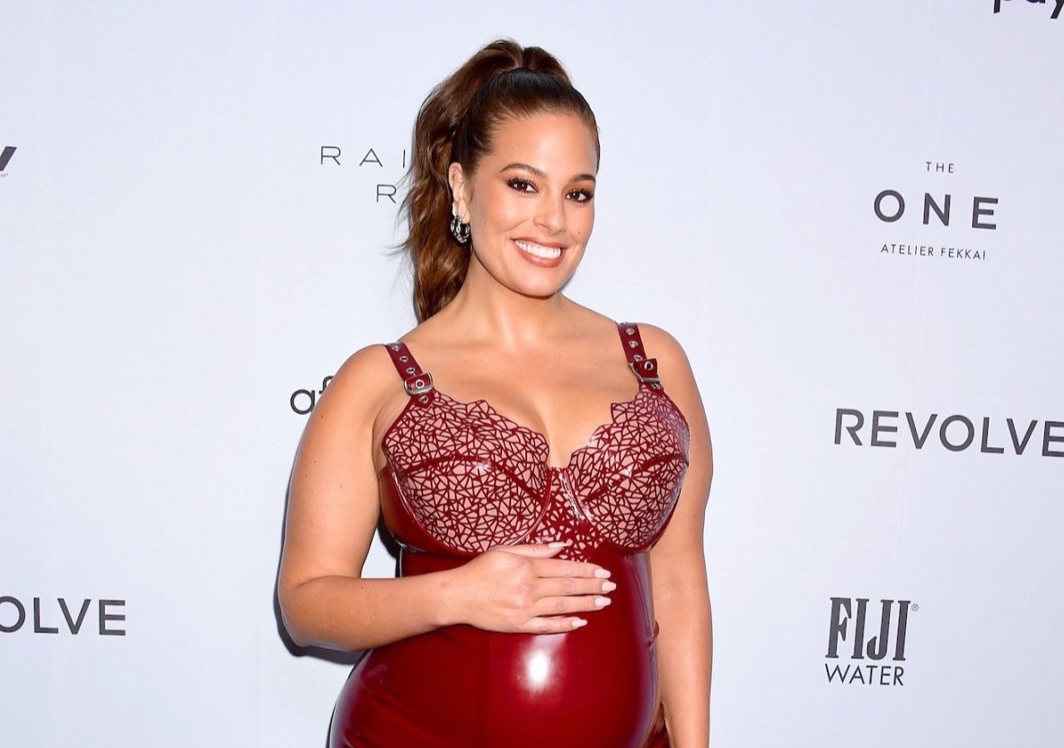 Mau ngoai co Ashley Graham co thoi quen nguy hiem khi mang bau hinh anh