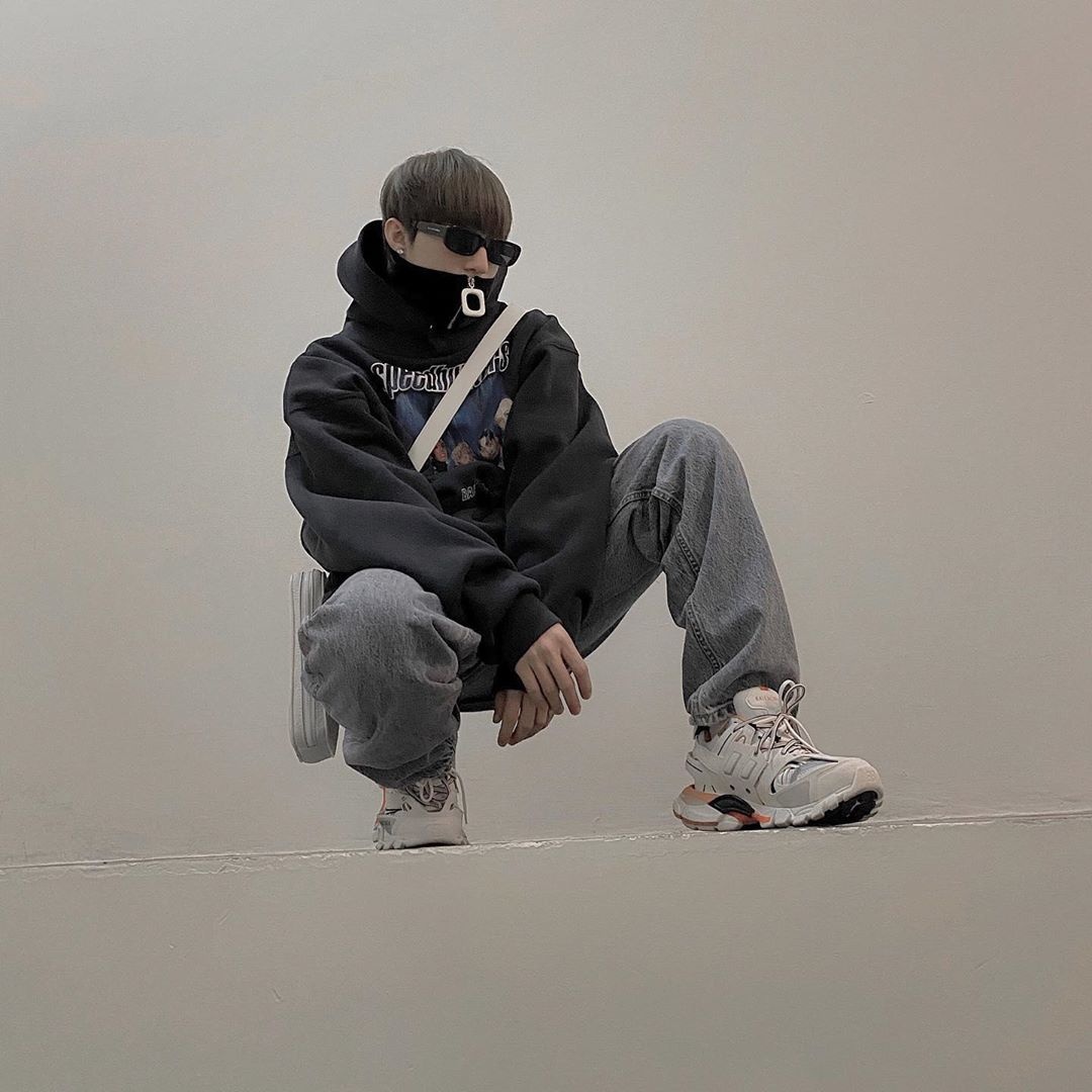 Son Tung dien do che kin mieng anh 1