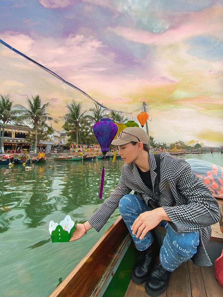 Son Tung dien do che kin mieng anh 4