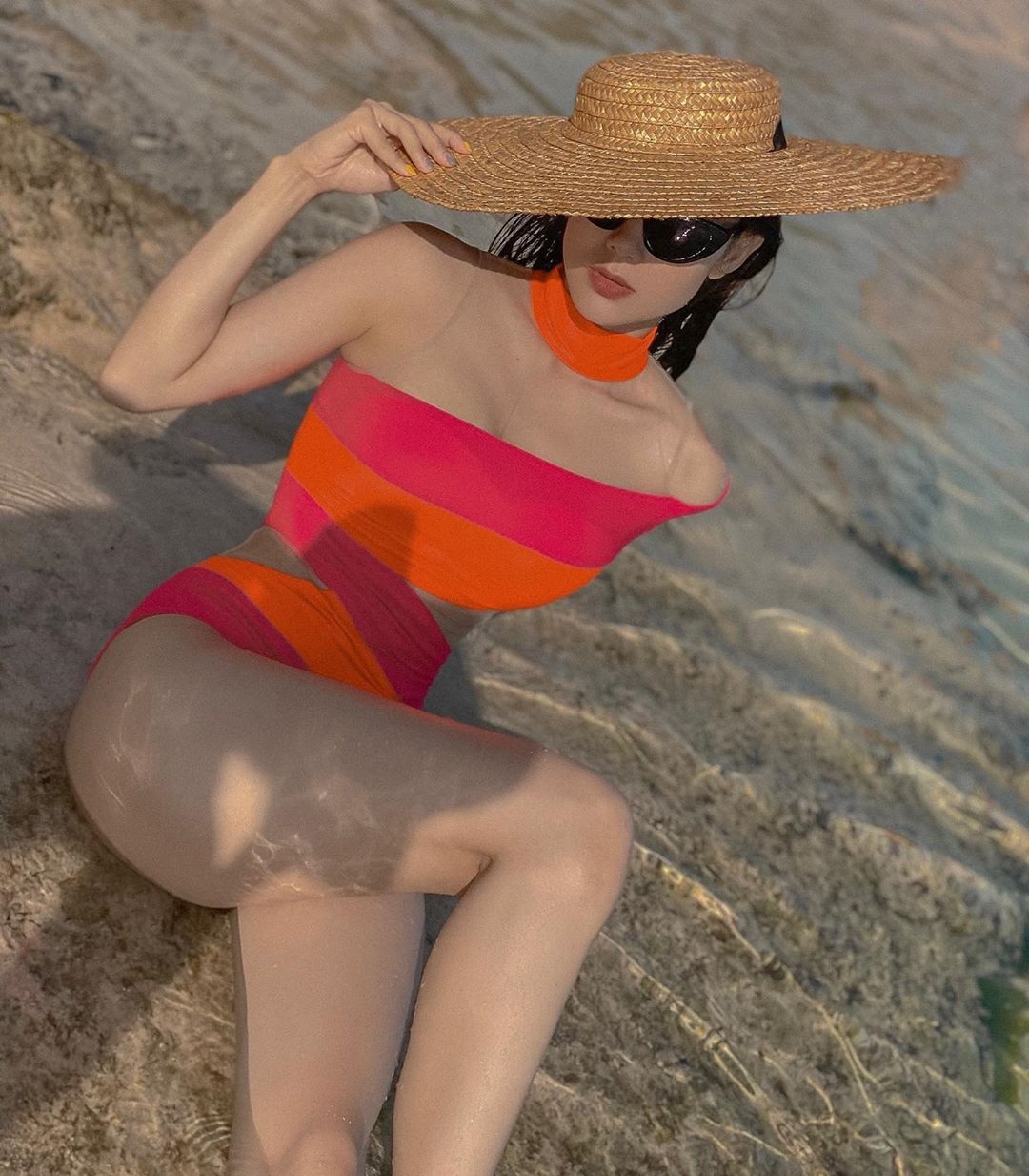 Chi Pu diện bikini gợi cảm  ảnh 4 Chi Pu dien bikini goi cam anh 4