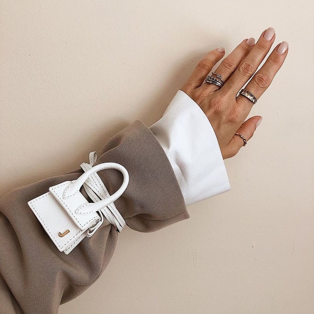 Cac thuong hieu lang xe tui xach airpods anh 3