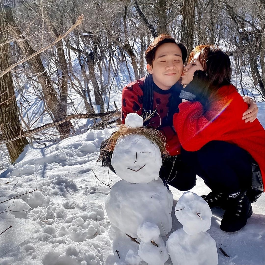 Trấn Thành mặc đồ đồng màu Hari Won ảnh 1 Tran Thanh mac do dong mau Hari Won anh 1