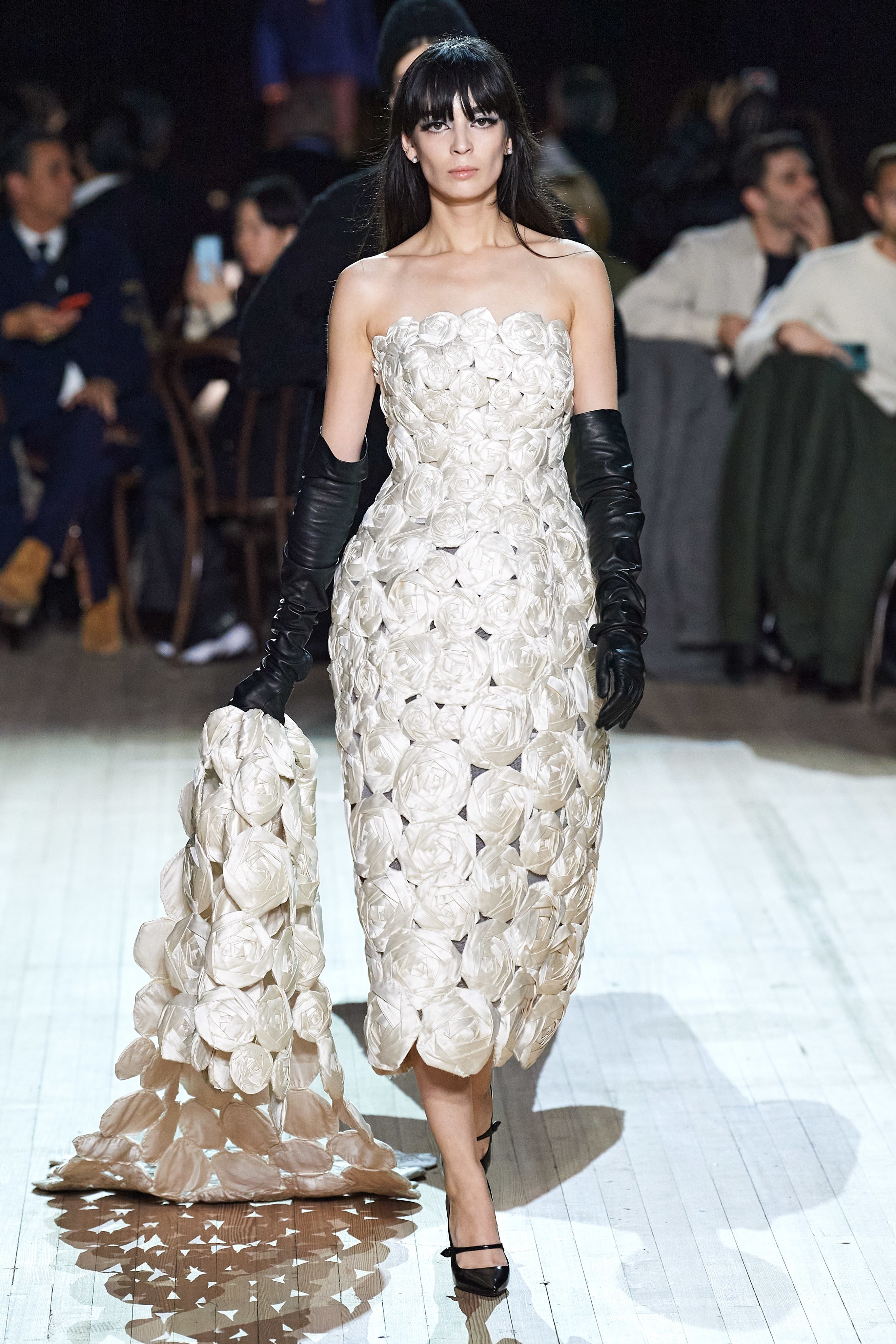 Nhung thiet ke an tuong tai Fashion Week anh 1