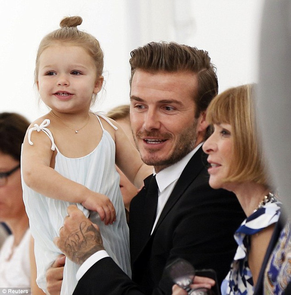Gia dinh David Beckham dien do dong dieu anh 8