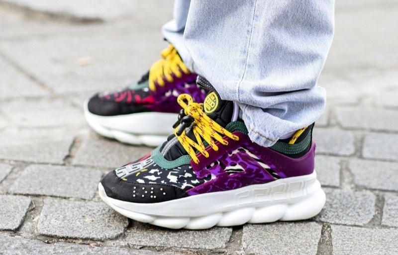 Doi giay nao duoc ua chuong nhat tai New York Fashion Week 2020? hinh anh