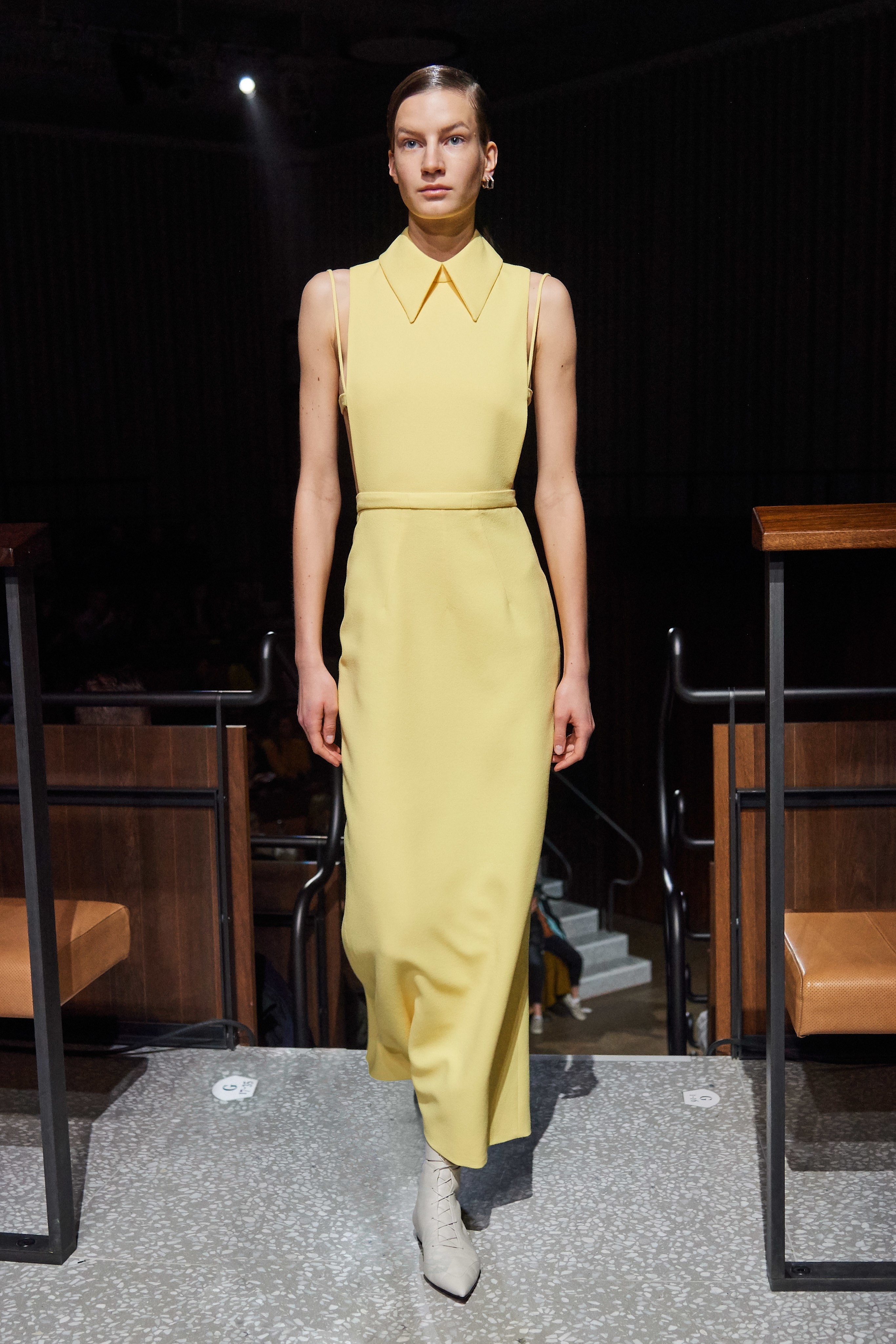 Mẫu Việt xuất hiện trên sàn quốc tế ảnh 3 Mau Viet xuat hien tren san quoc te anh 3