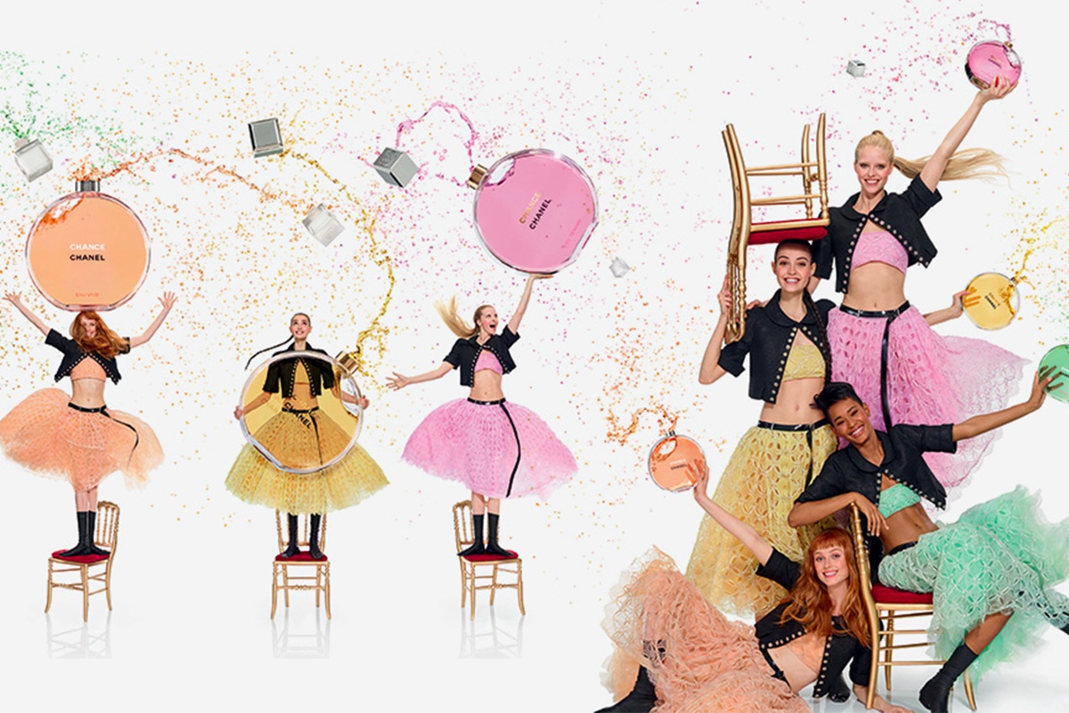 Thuoc phim quang ba nuoc hoa dang but chi cua Chanel hinh anh