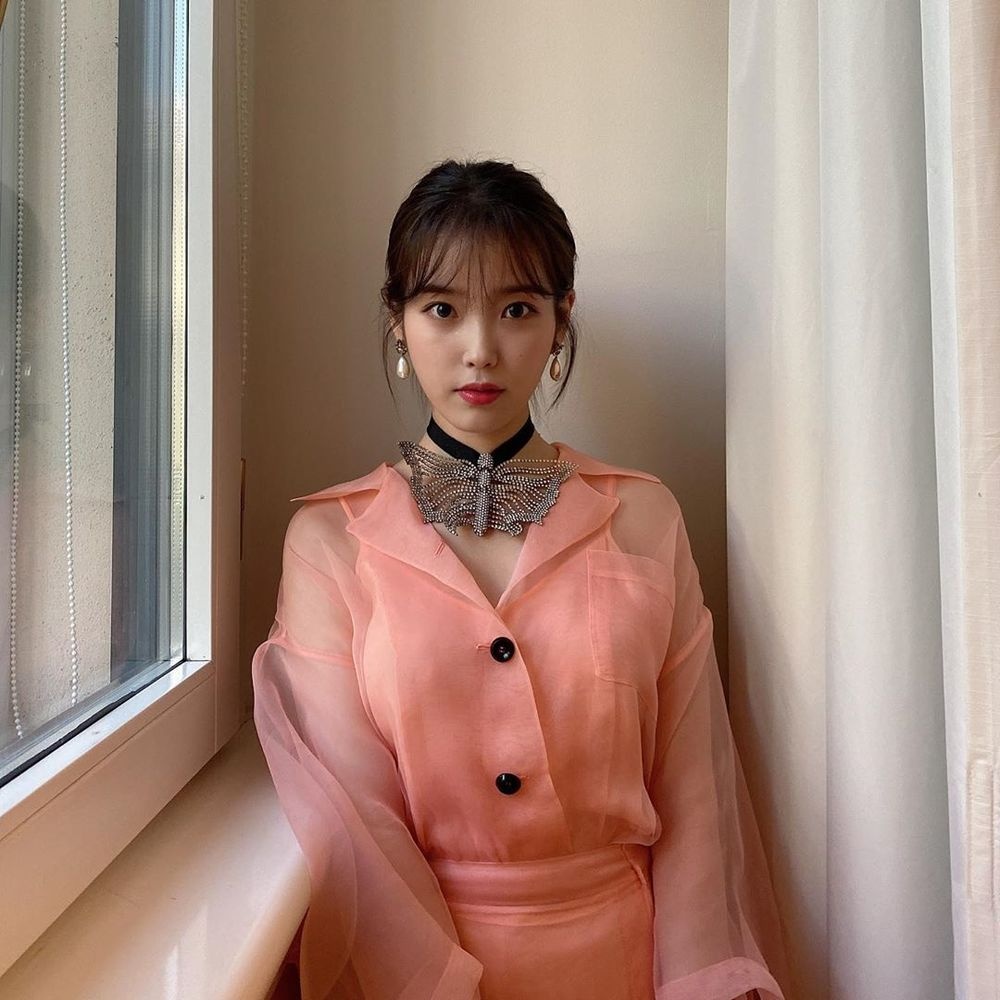 Song Hye Kyo bị chê mặc đồ già nua  ảnh 5 Song Hye Kyo bi che mac do gia nua anh 5