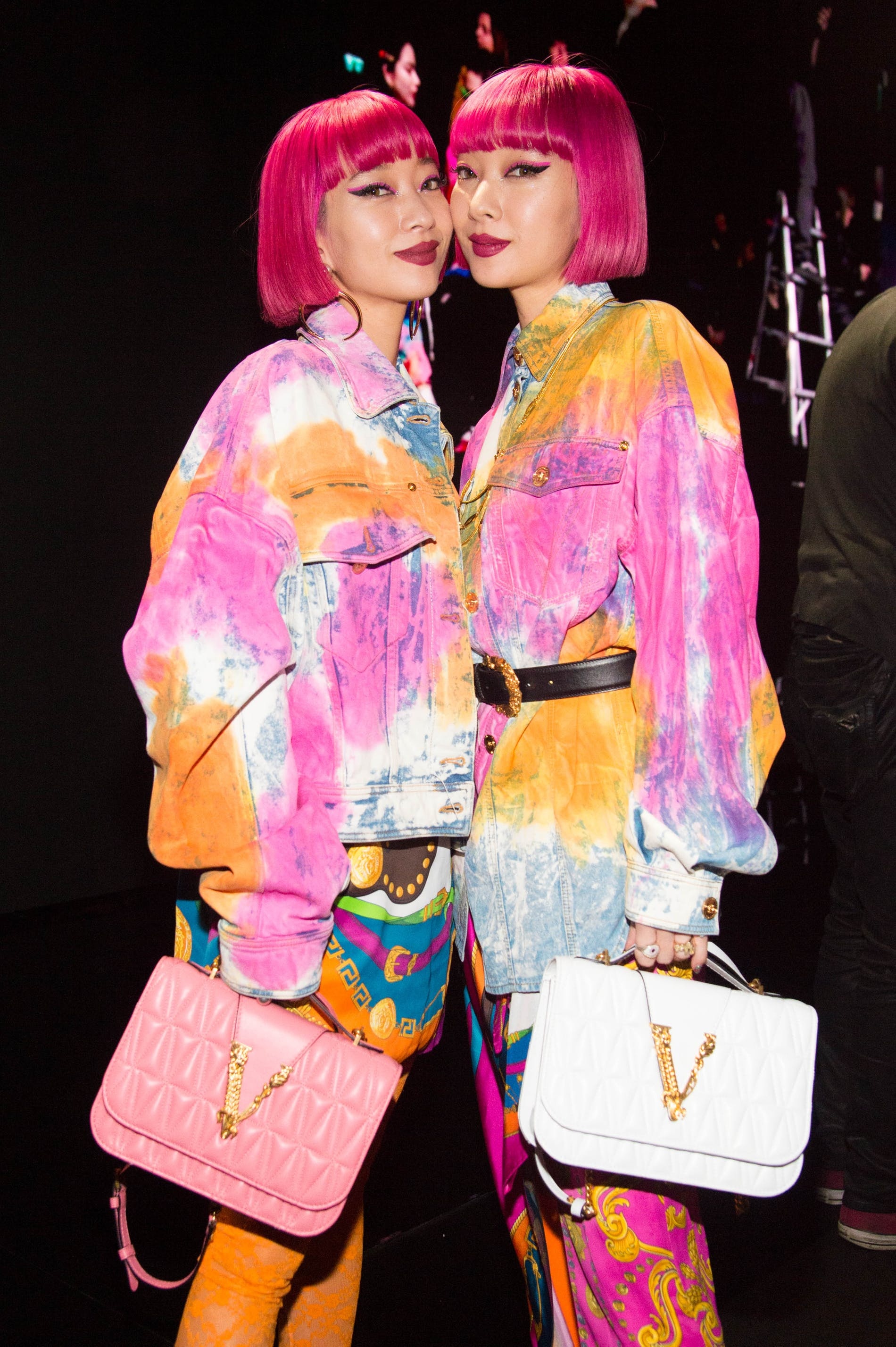 Cap chi em toc hong thu hut truyen thong anh 7