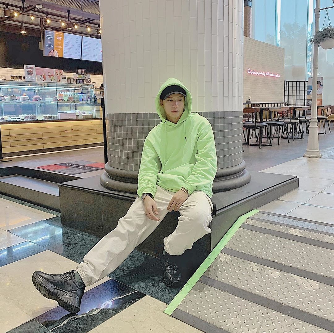 Son Tung mac ao mat me anh 3