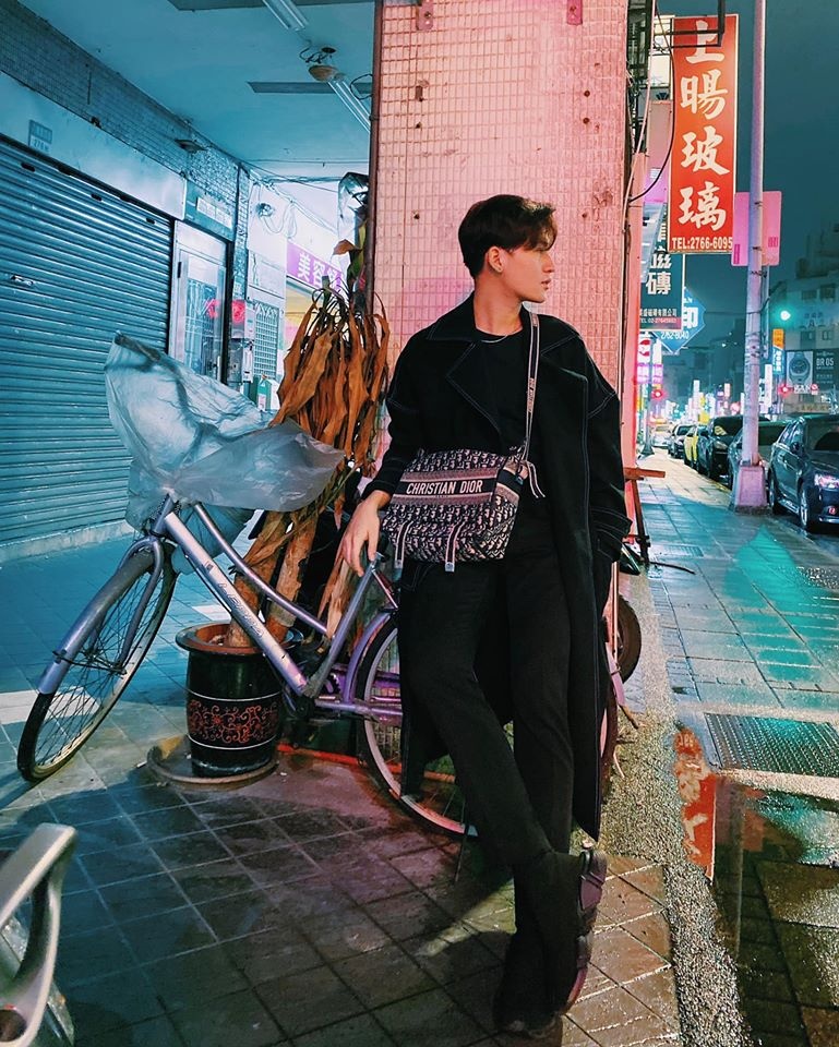 Son Tung mac ao mat me anh 8