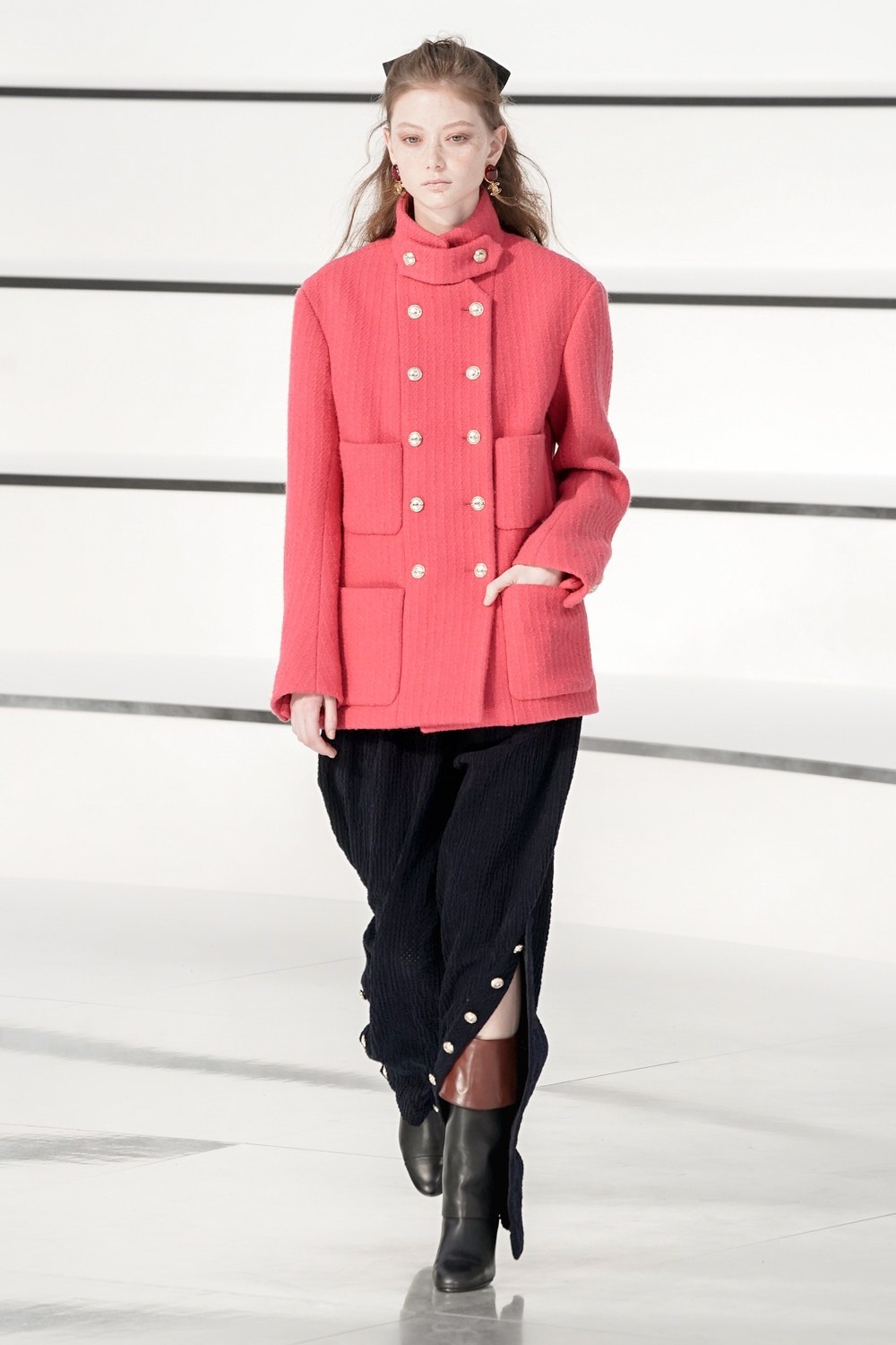 San khau Chanel bi che xau anh 11