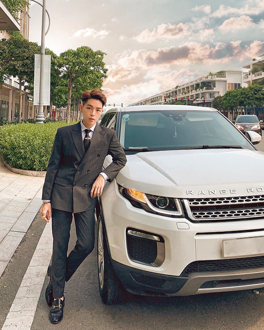 Erik chuong do ho,  khoe dang vam vo anh 8