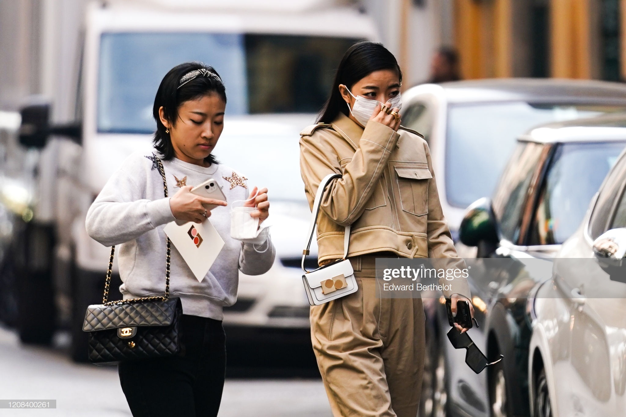Tin do thoi trang chuong khau trang hang hieu anh 6