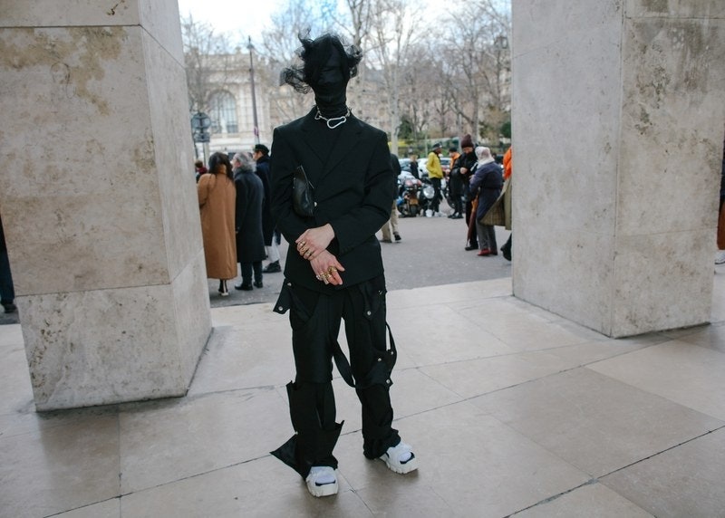 Tin do thoi trang chuong khau trang hang hieu anh 8