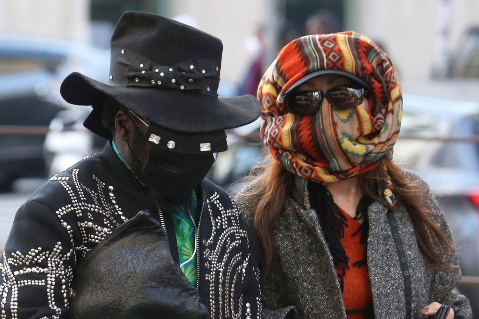 Tin do thoi trang chuong khau trang hang hieu anh 1