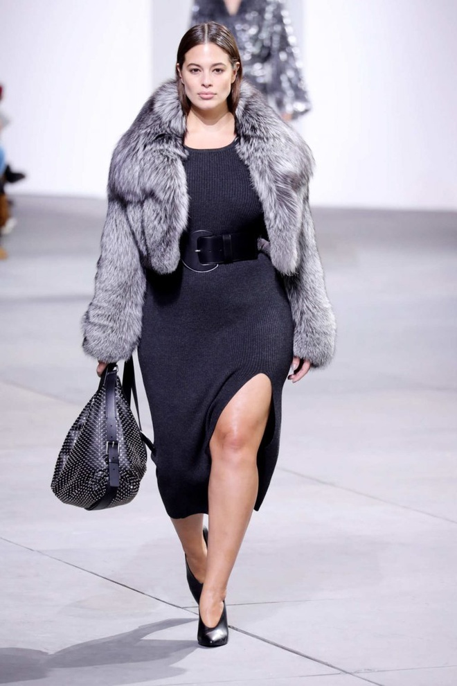 Nguoi mau lech chuan trong lang mot anh 10