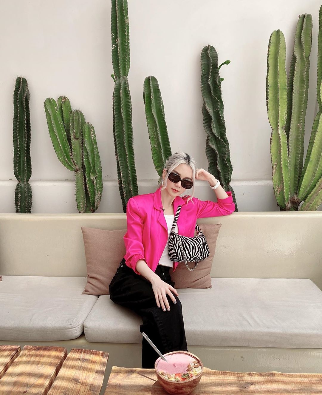 Sao Viet chuong trang phuc tong hong ngot ngao anh 6