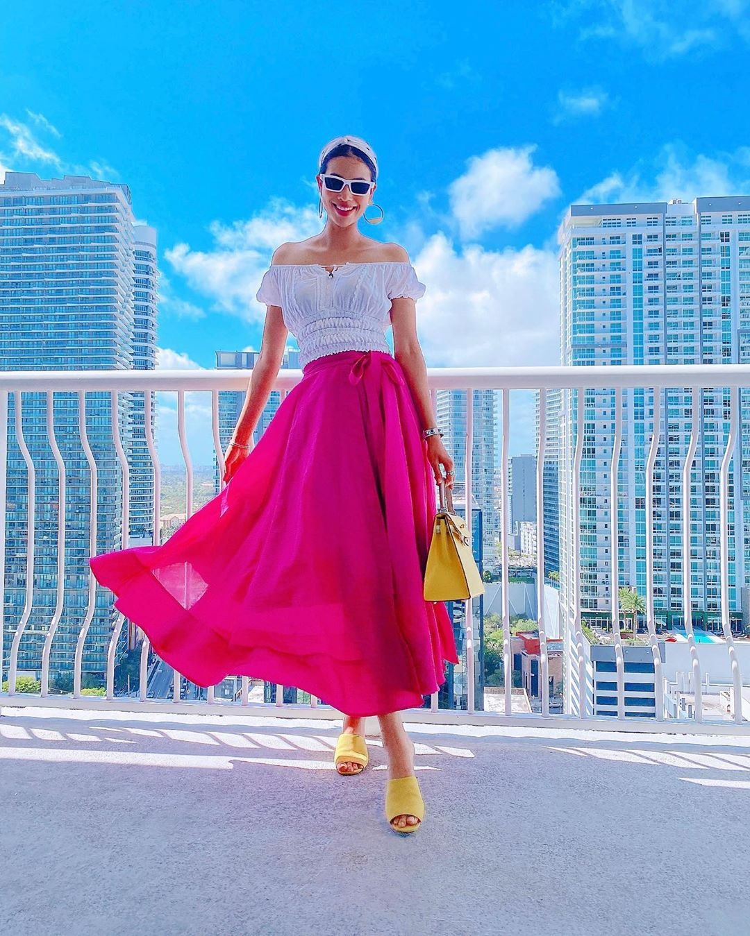 Sao Viet chuong trang phuc tong hong ngot ngao anh 7