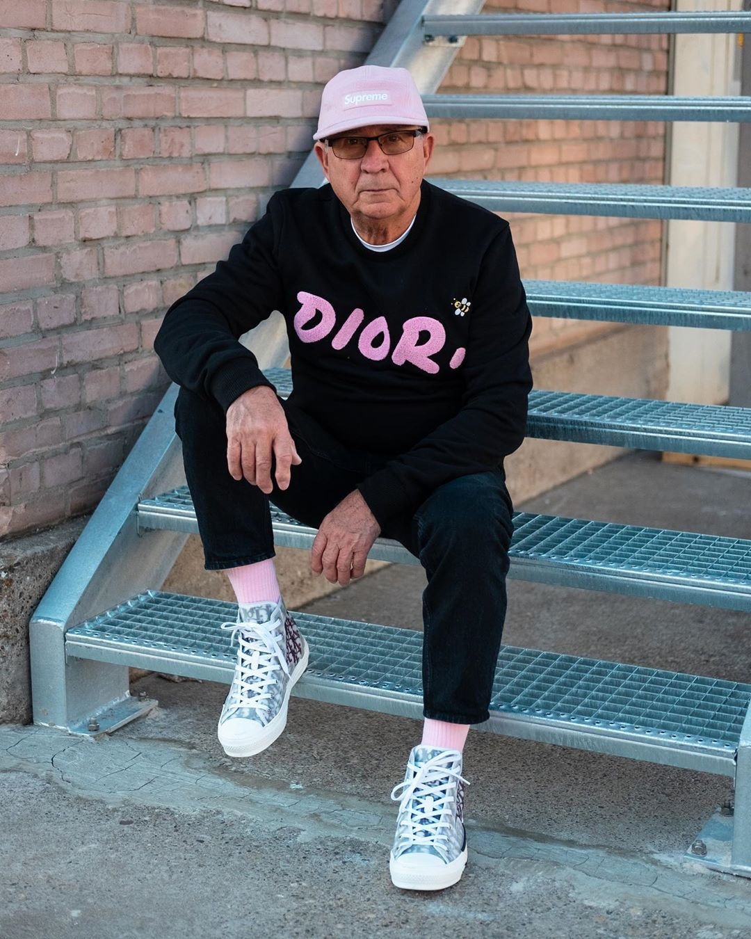 Cu ong chuong do hang hieu dat do anh 1