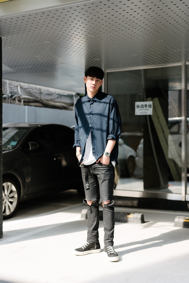 Meo mac do cho chang trai nho nhan anh 2