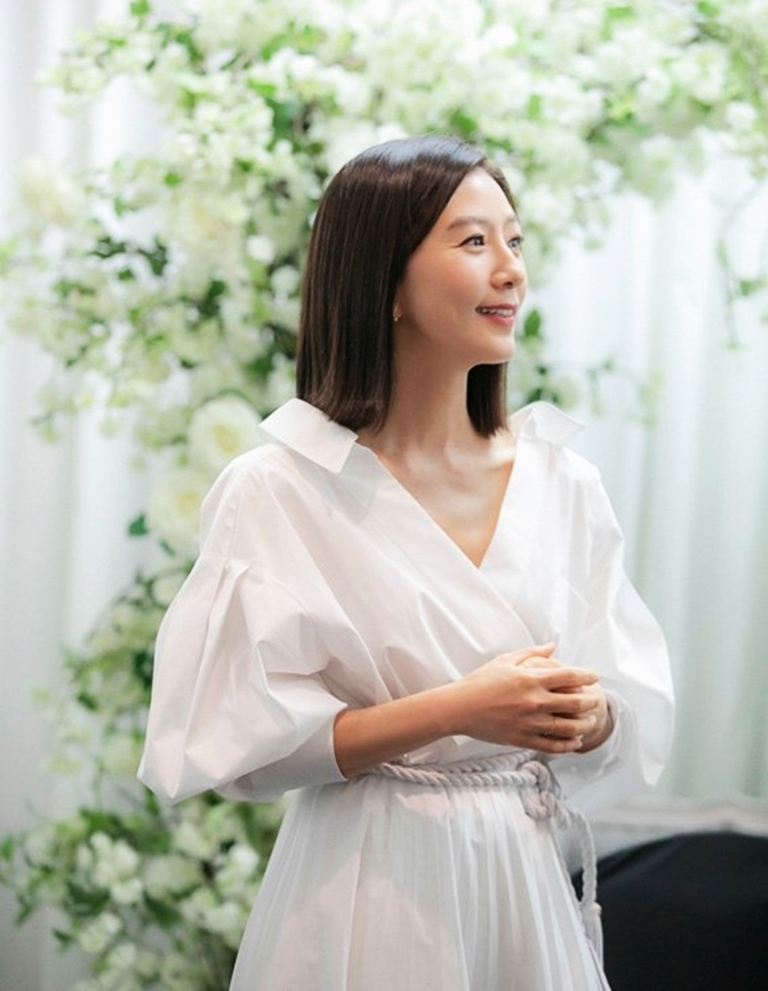 Kim Hee Ae an mac thanh lich anh 3