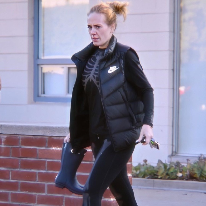 Adele thay đổi gu ăn mặc ảnh 6 Adele thay doi gu an mac anh 6