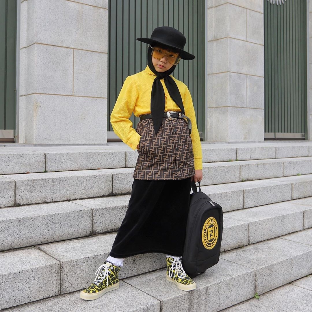 Be gai 9 tuoi mac do hang hieu anh 4