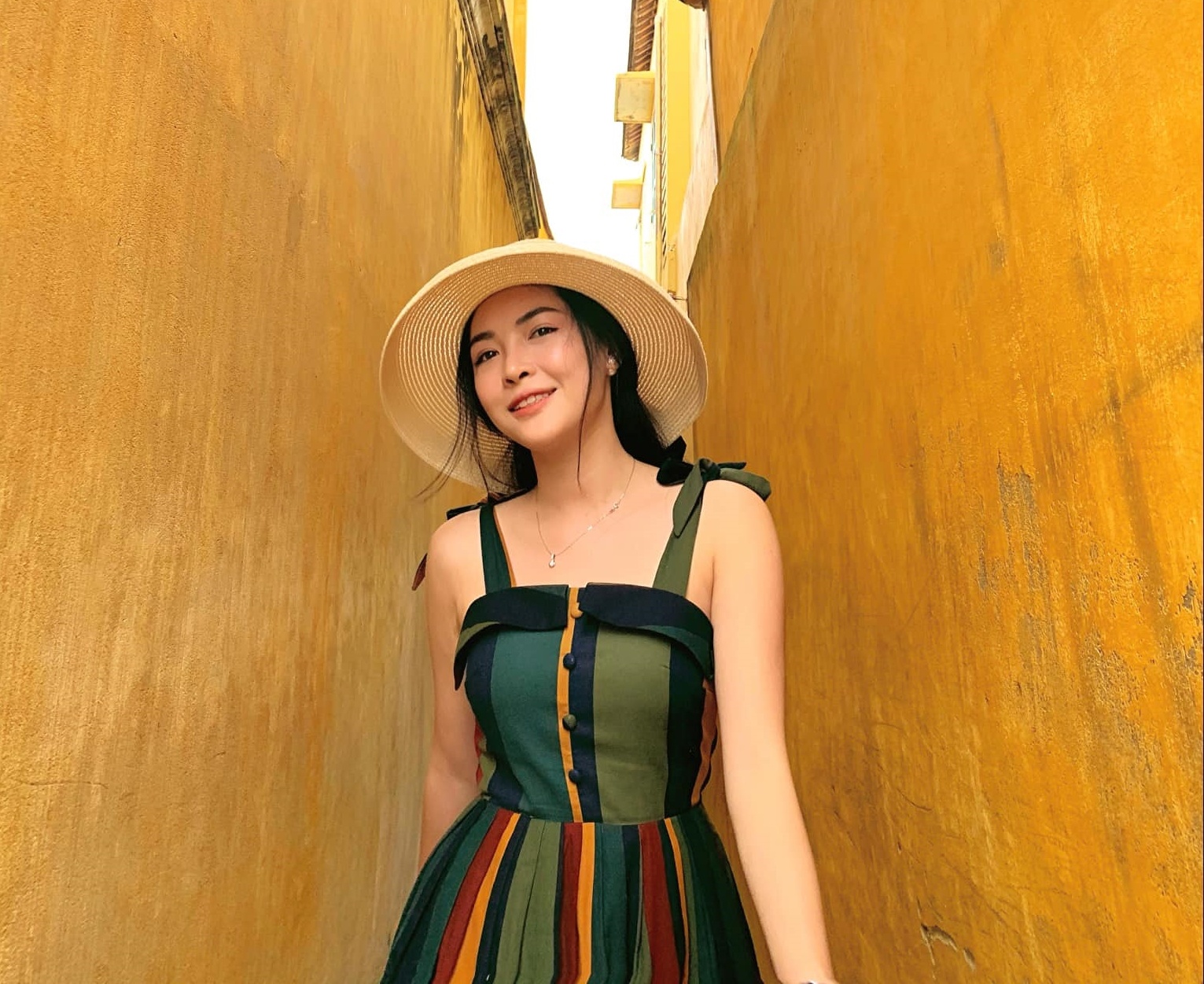 Thanh Quỳnh thay đổi gu ăn mặc ảnh 2 Thanh Quynh thay doi gu an mac anh 2