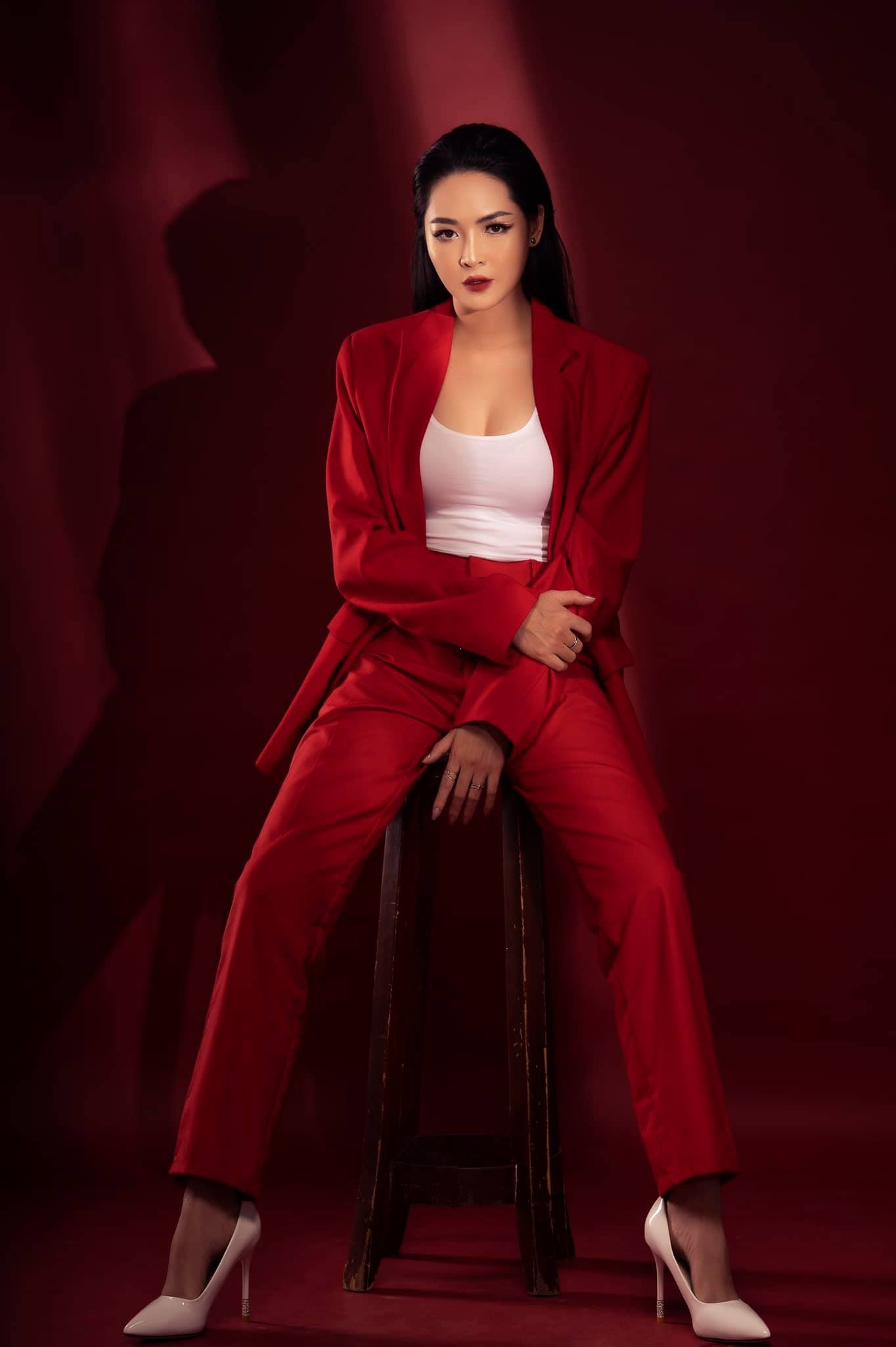 Thanh Quỳnh thay đổi gu ăn mặc ảnh 4 Thanh Quynh thay doi gu an mac anh 4