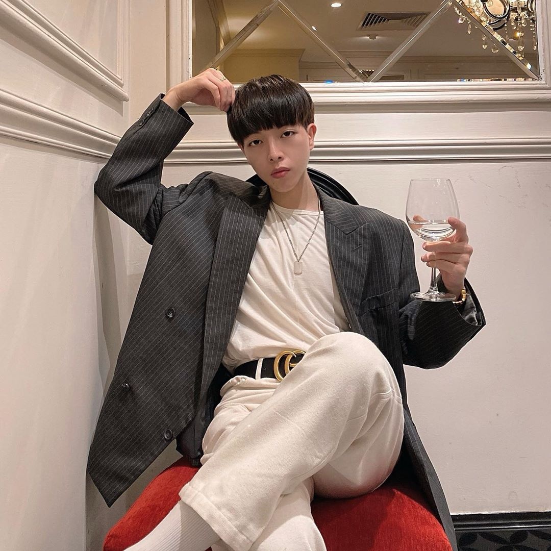 Isaac mac do giong Jack anh 4