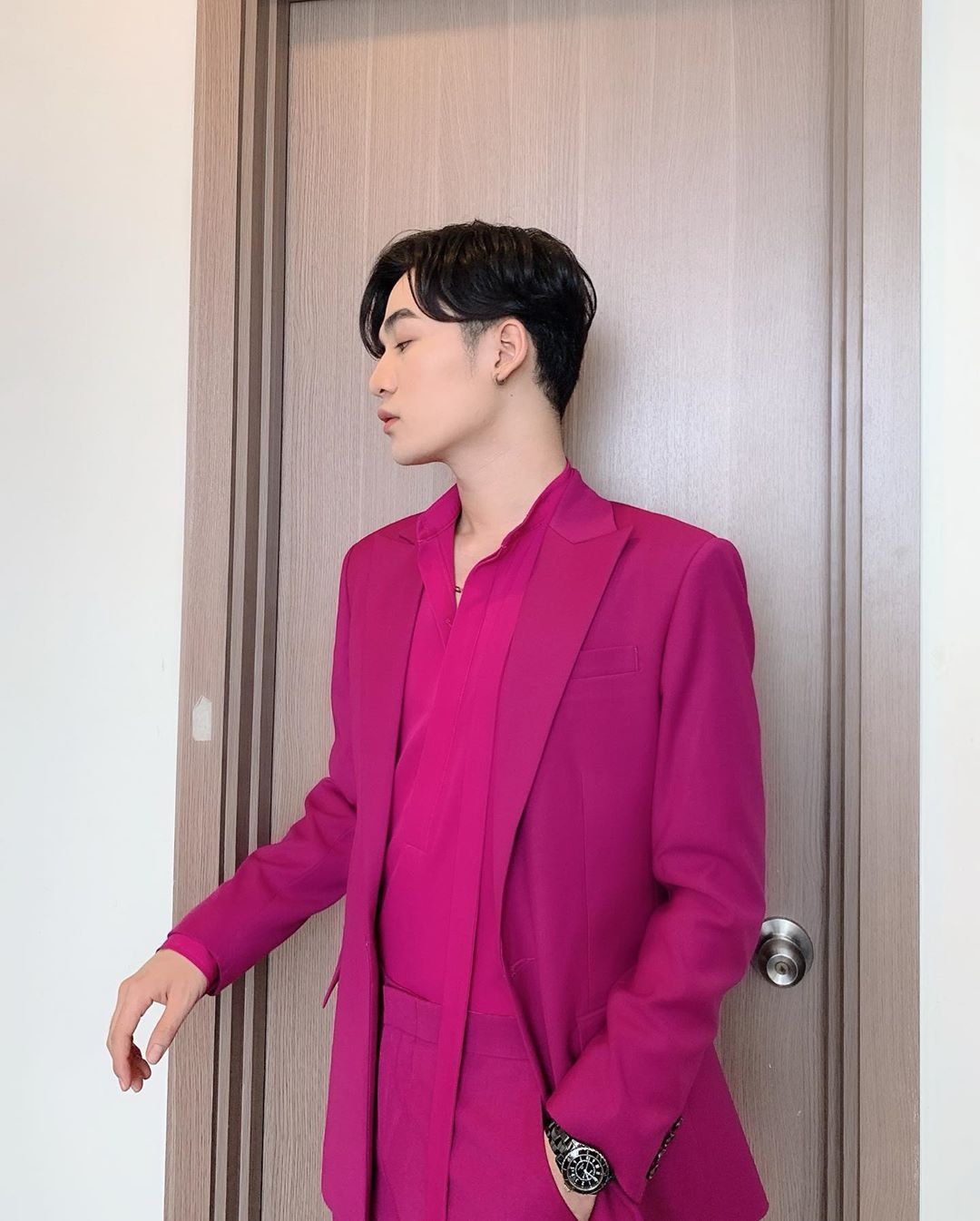 Isaac mac do giong Jack anh 7