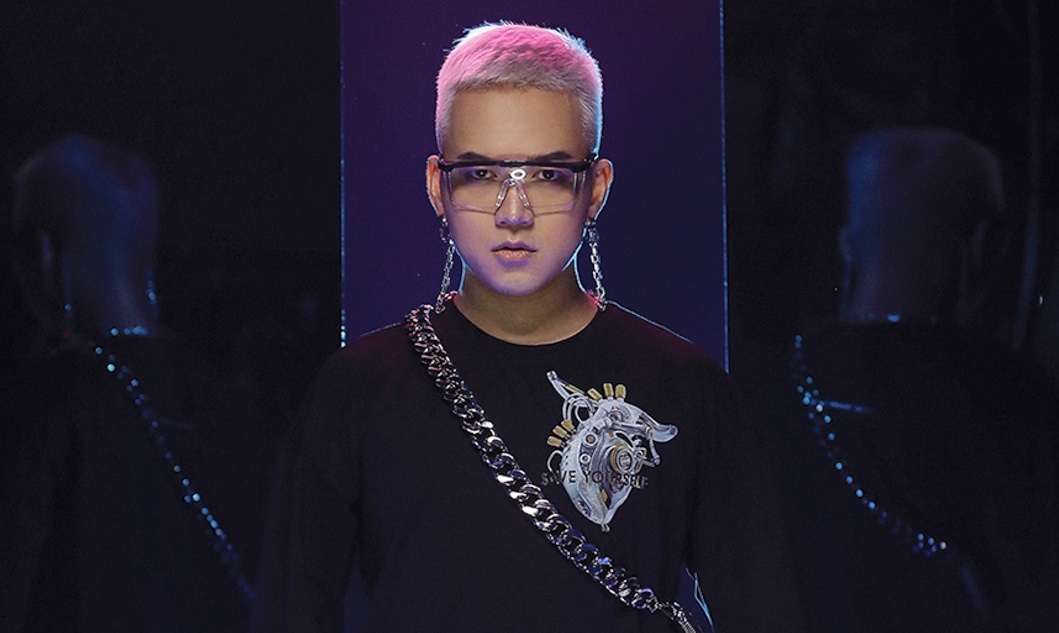 Chung Thanh Phong co bi giam gia tri khi livestream ban san pham moi? hinh anh