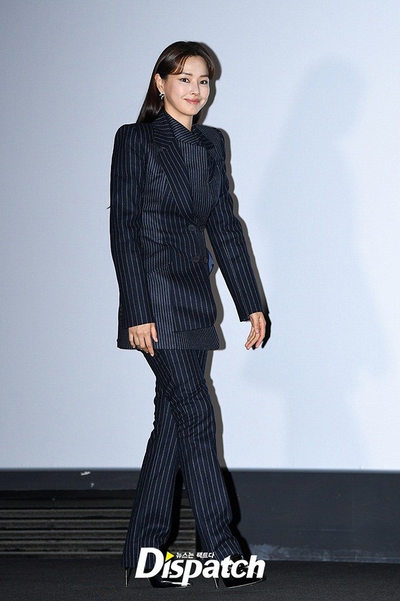 Honey Lee mac sanh dieu anh 10