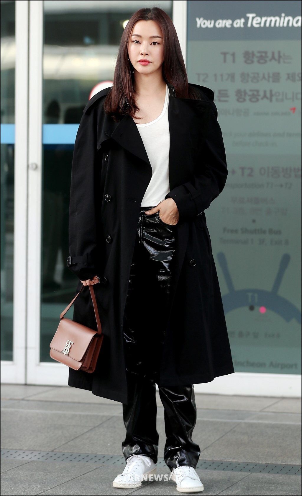 Honey Lee mac sanh dieu anh 8