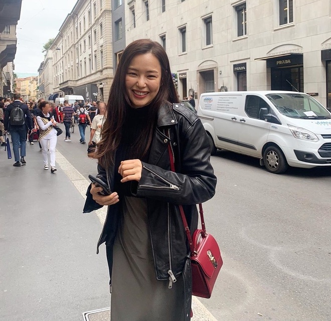 Honey Lee mac sanh dieu anh 3