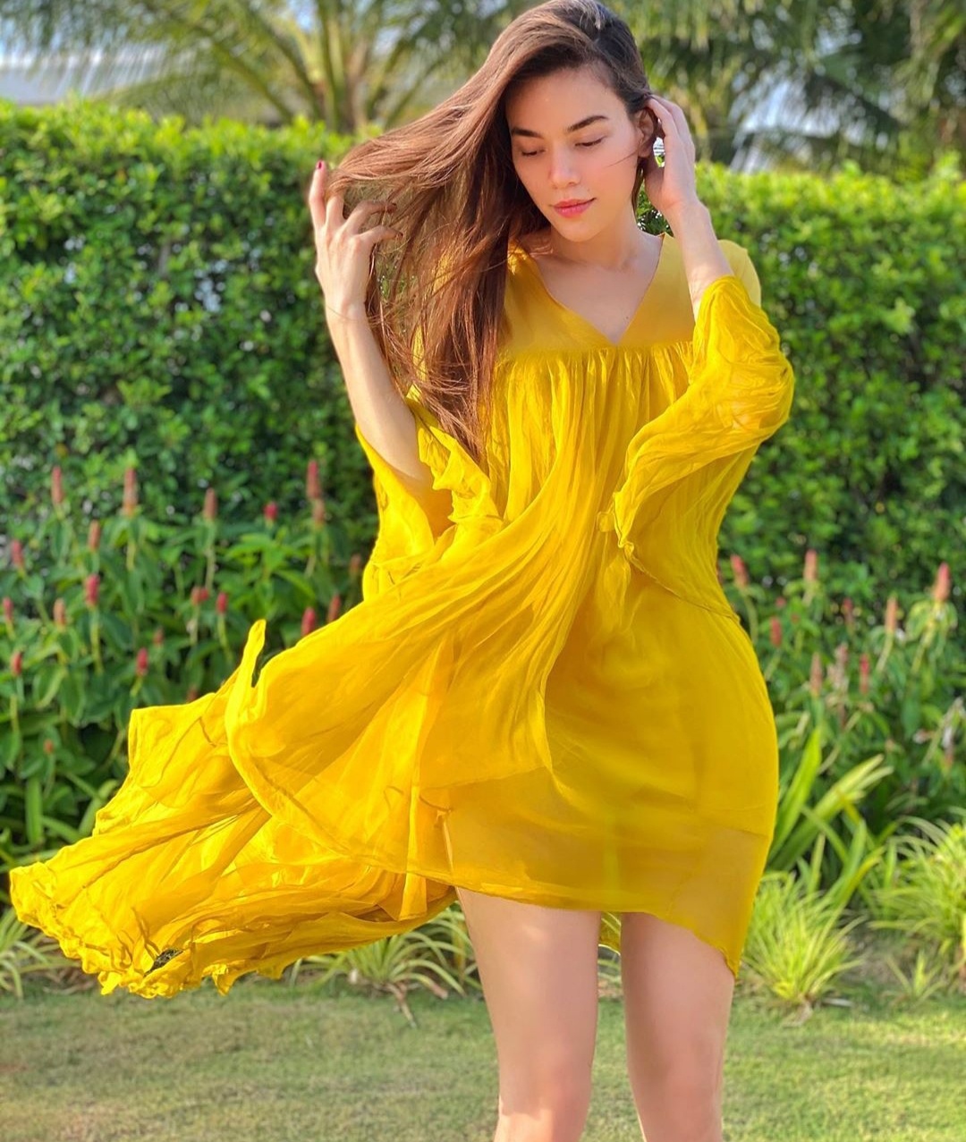 Sao Viet chuong vay goi cam anh 3