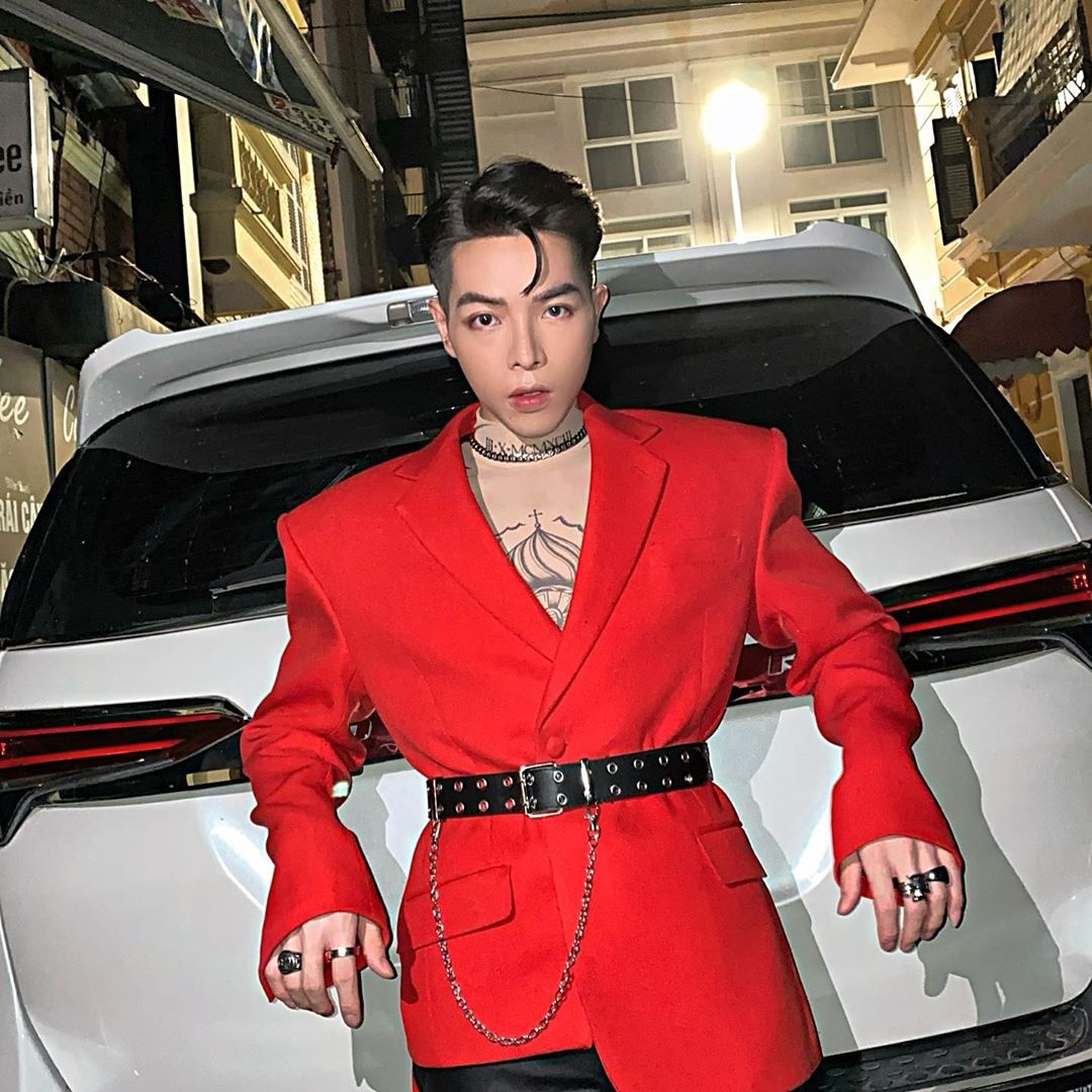 Duc Phuc trang diem dam anh 2