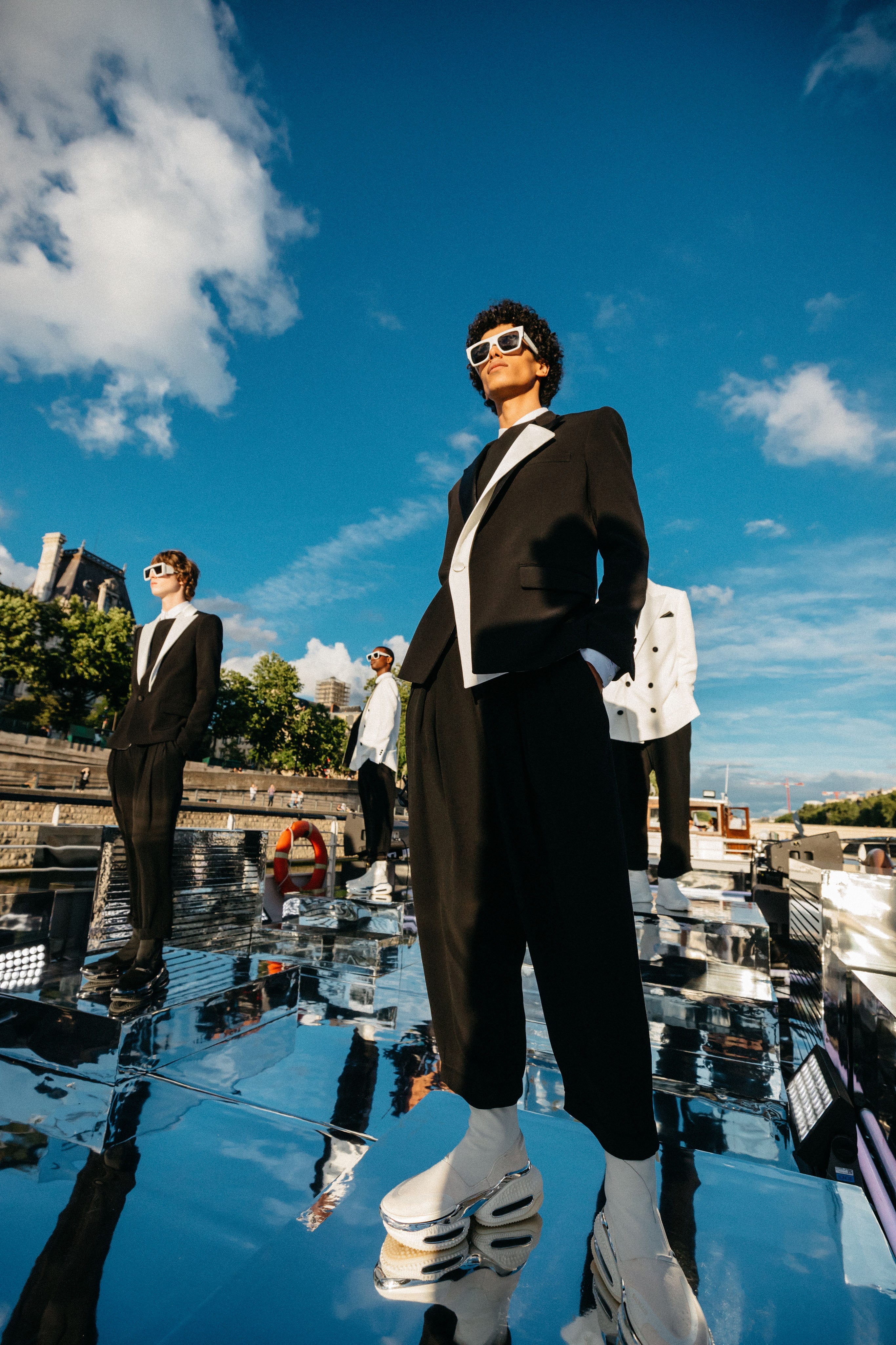 Dior thiet ke vay cho nang tien ca anh 20