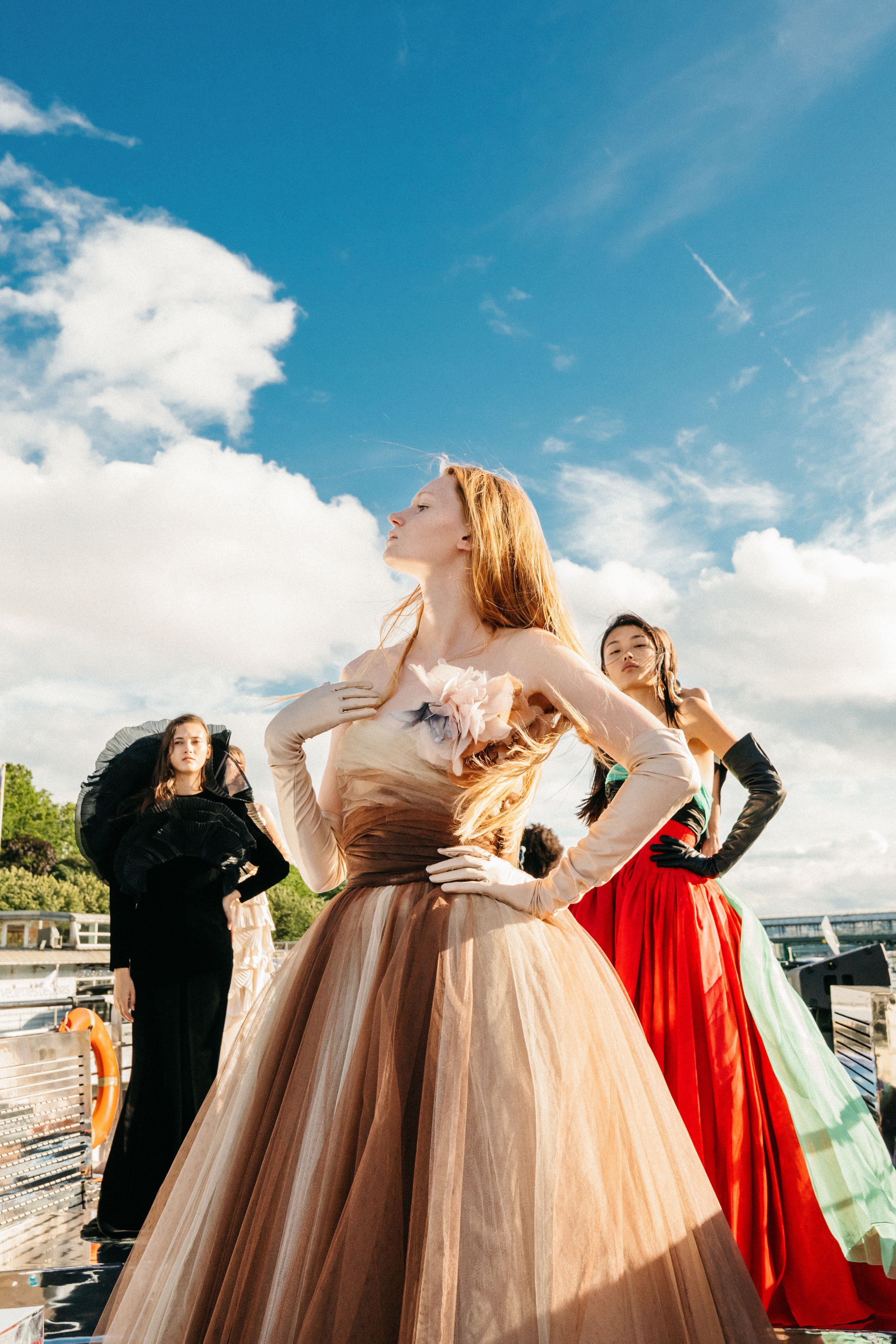 Dior thiet ke vay cho nang tien ca anh 15