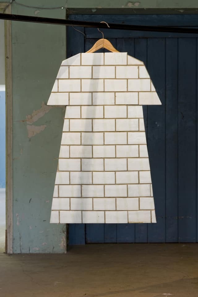 Làm quần áo bằng gạch men ảnh 4 Lam quan ao bang gach men anh 4