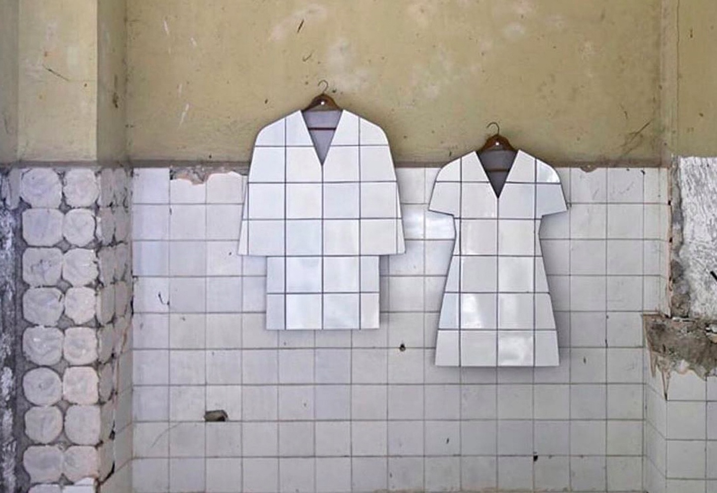 Nghe si Ukraine bien gach men cu thanh quan ao doc dao hinh anh