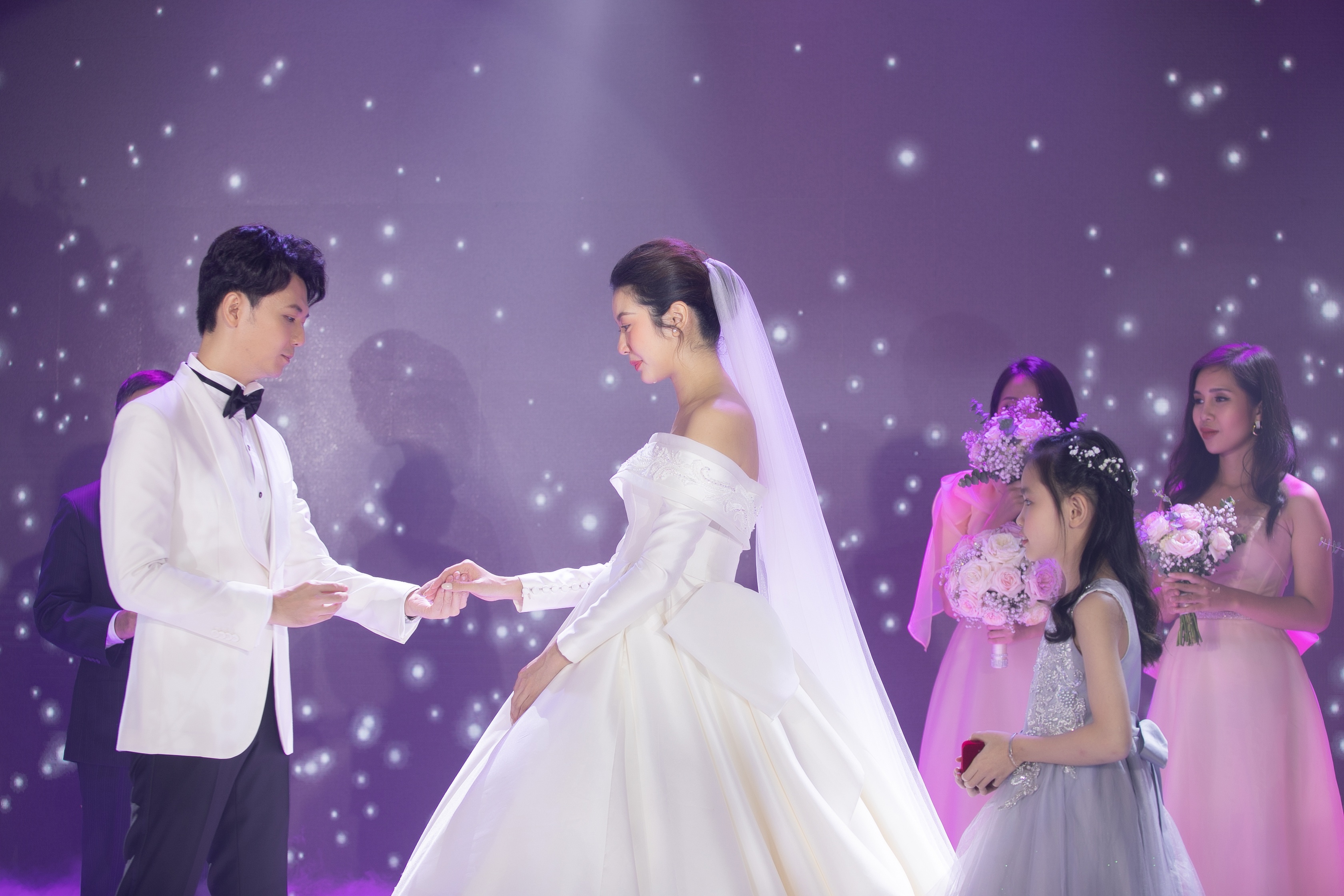 Dam cuoi Thuy Van anh 2