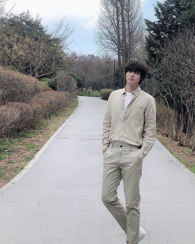 Ahn Jae Hyun xuong sac anh 7
