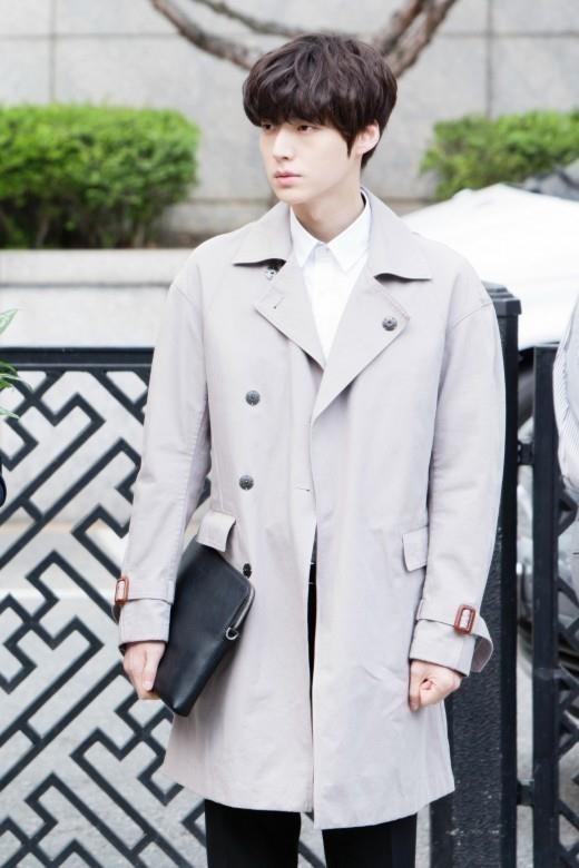 Ahn Jae Hyun xuong sac anh 9