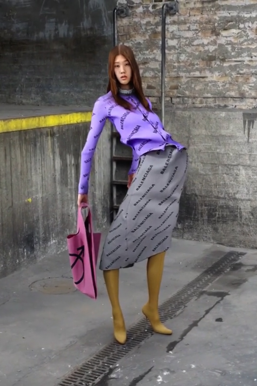Balenciaga ăn cắp ý tưởng ảnh 7 Balenciaga an cap y tuong anh 7