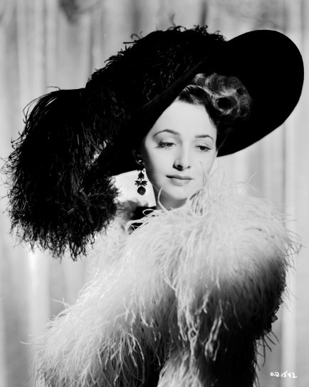 Thoi trang cua Olivia de Havilland anh 7